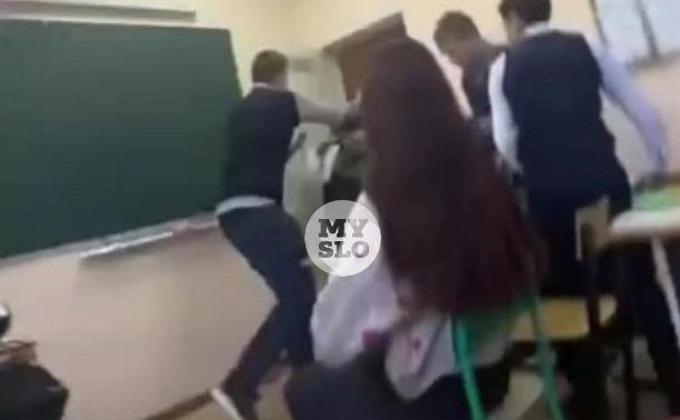 В Туле школьник выругался на уроке и ударил учителя: подробности инцидента