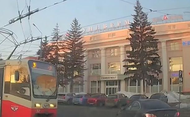 На ул. Советской водитель проигнорировал трамвай