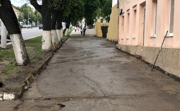 На пр. Ленина в Туле демонтировали смытую дождем плитку