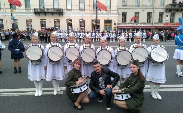 Тульские барабанщицы помогли установить мировой рекорд массового исполнения крещендо в Санкт-Петербурге