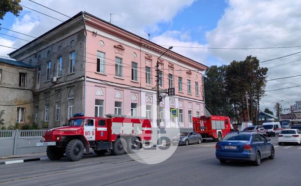 Пожар в военном госпитале: на место прибыл глава тульского МЧС
